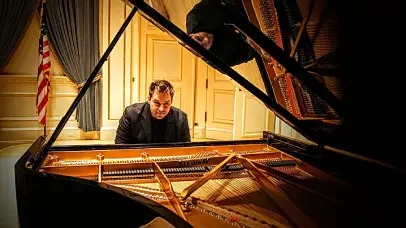 Balkan Jazz Pianist Vladan 3 Collaborating with the Big Names
